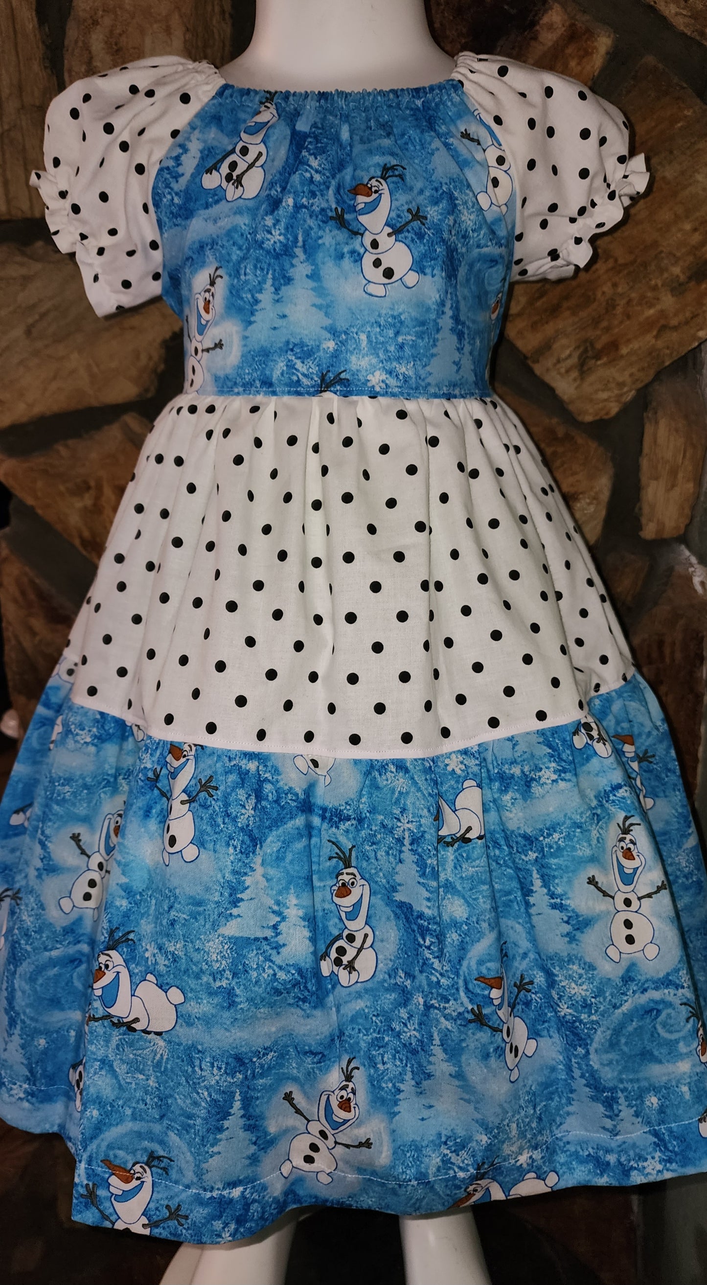 Olaf Size 6 Dress