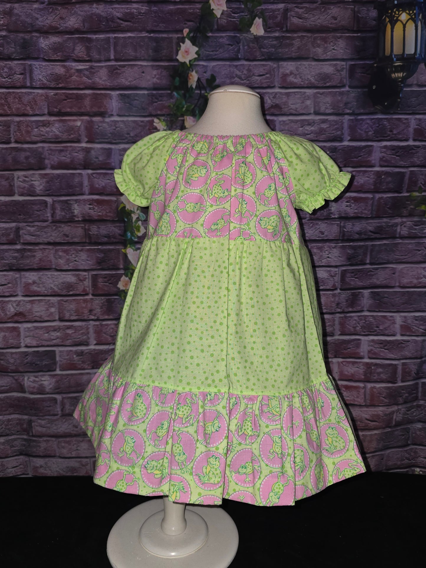 Froggy Fun Size 9/12 M Dress