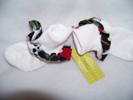 ruffled skull and rose socks ruffle sock cross bones