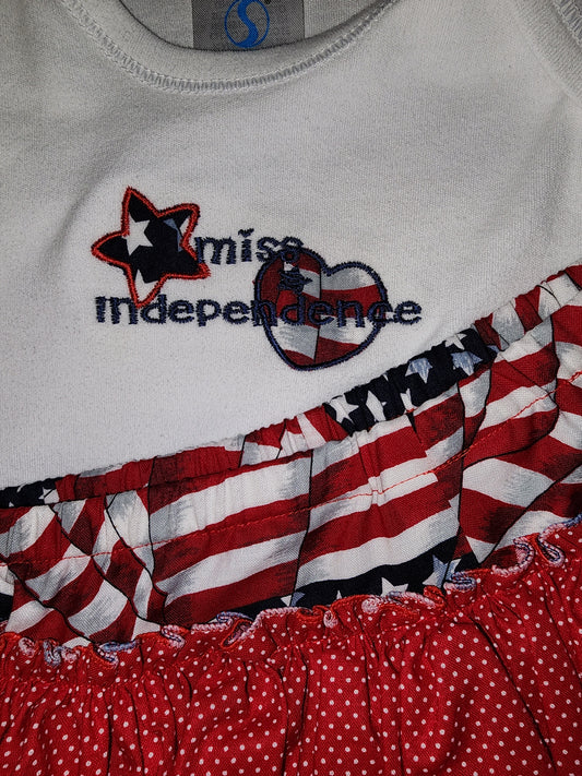 Miss Independence Size 12m Two Piece Ruffle Bottom Set