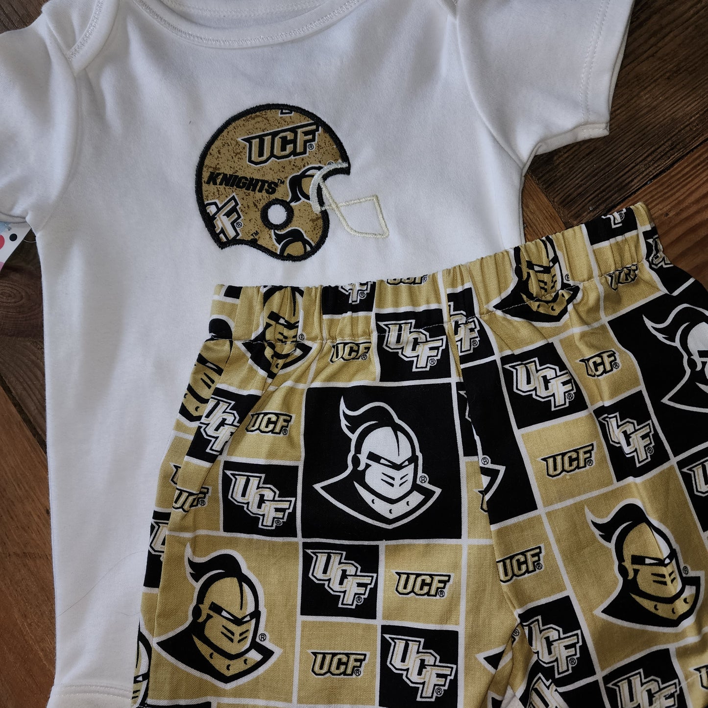 UCF Two Piece Outfit Size 12/18 Months