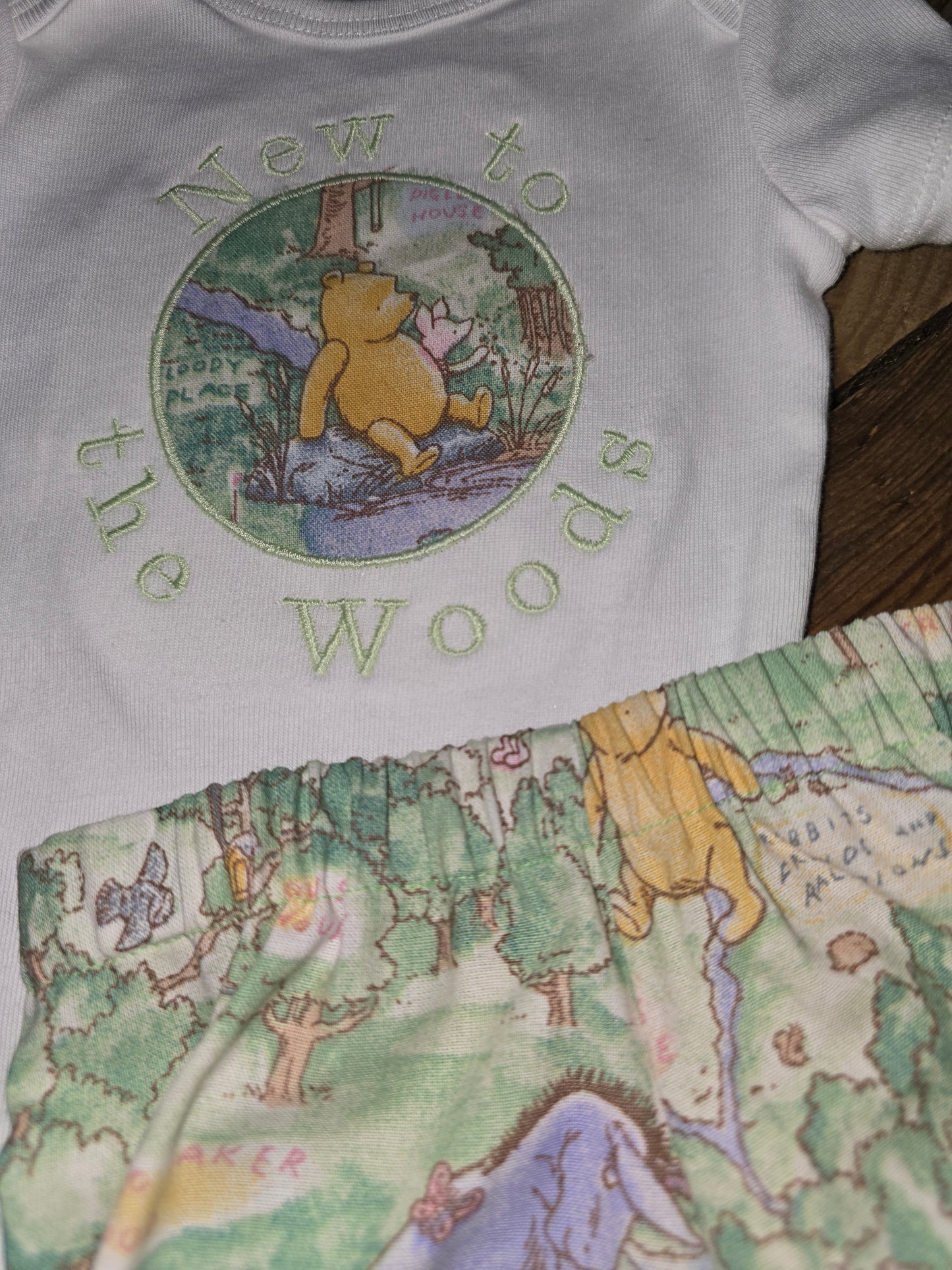 New to the Woods Winnie The Pooh and Friends Two Piece Set Size 3m