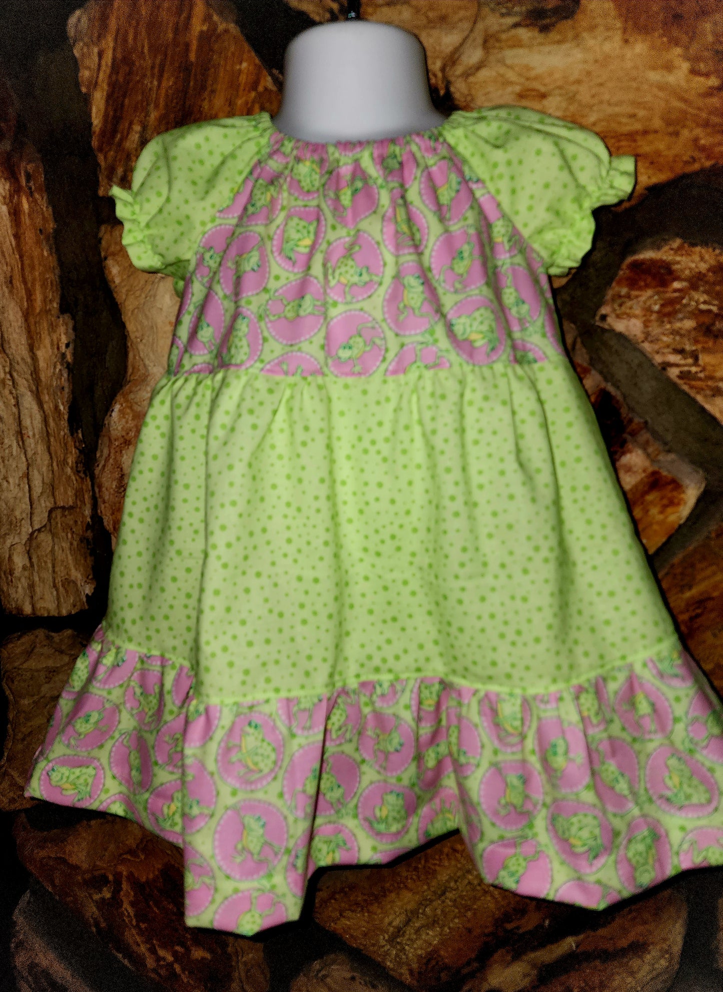Frogs Allover Size 9/12m Dress